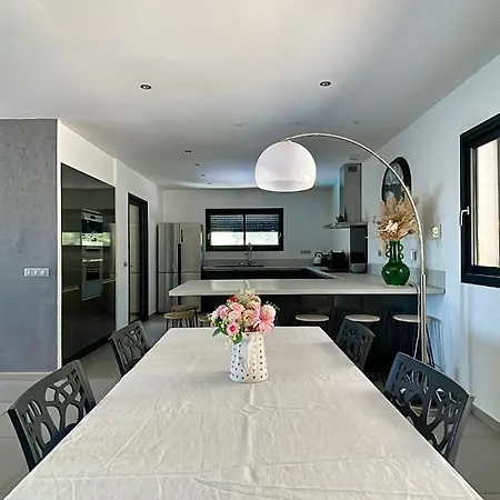 Casanota De 200m2 Avec Piscine Privée