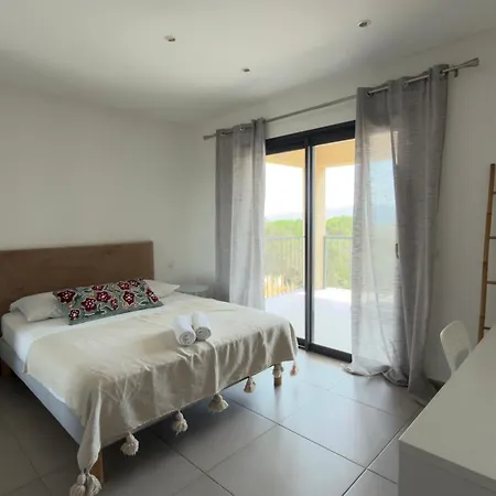 Villa Casanota De 200m2 Avec Piscine Privee