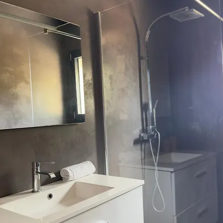 Villa Casanota De 200m2 Avec Piscine Privee *