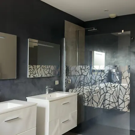 Villa Casanota De 200m2 Avec Piscine Privee Porto-Vecchio (Corsica)
