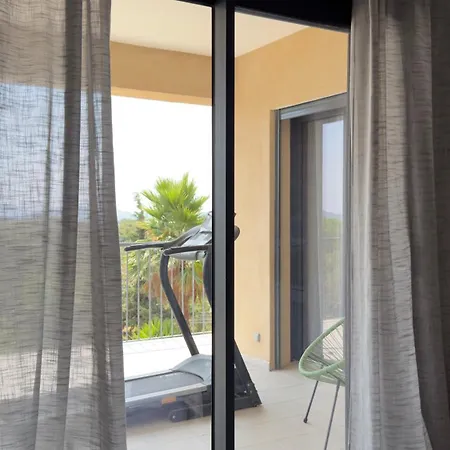 Villa Casanota De 200m2 Avec Piscine Privee Porto-Vecchio (Corsica)