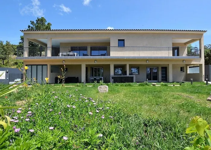 Villa Casanota De 200m2 Avec Piscine Privee Porto-Vecchio (Corsica)